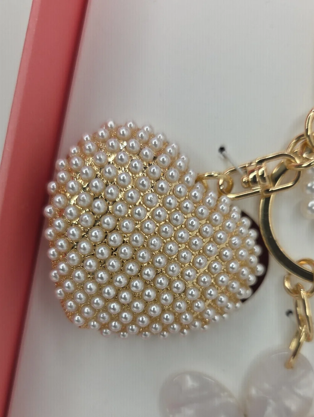 🤍▪️piper K ▪️ Uk Exclusive Gold-Tone Pearl Heart & Clear Flower Keychain